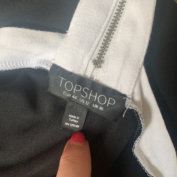 Topshop black top with white piping - Picture 3 of 6